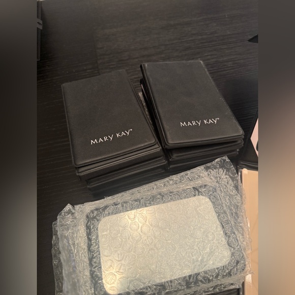 Mary Kay Bundle of (7) Foldable Mirrors with Sample Tray Insert Black & Pink - Picture 3 of 4
